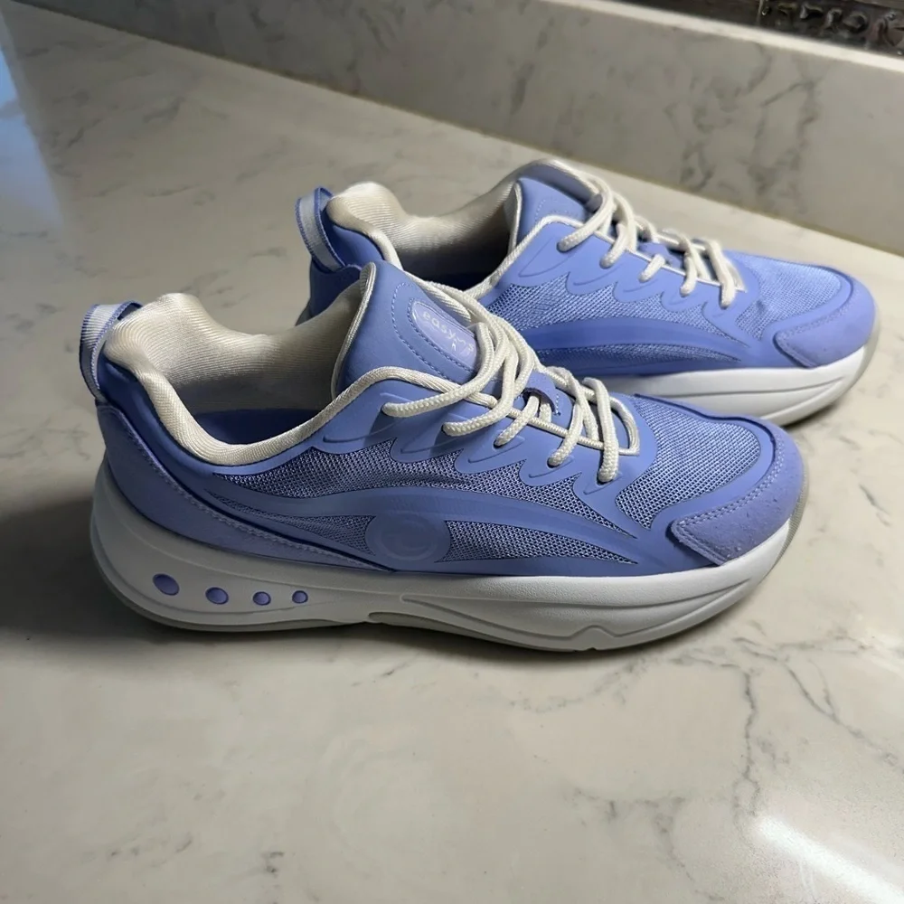 Easy Spirit Blue and White Athletic Shoes with Cushioned Sole